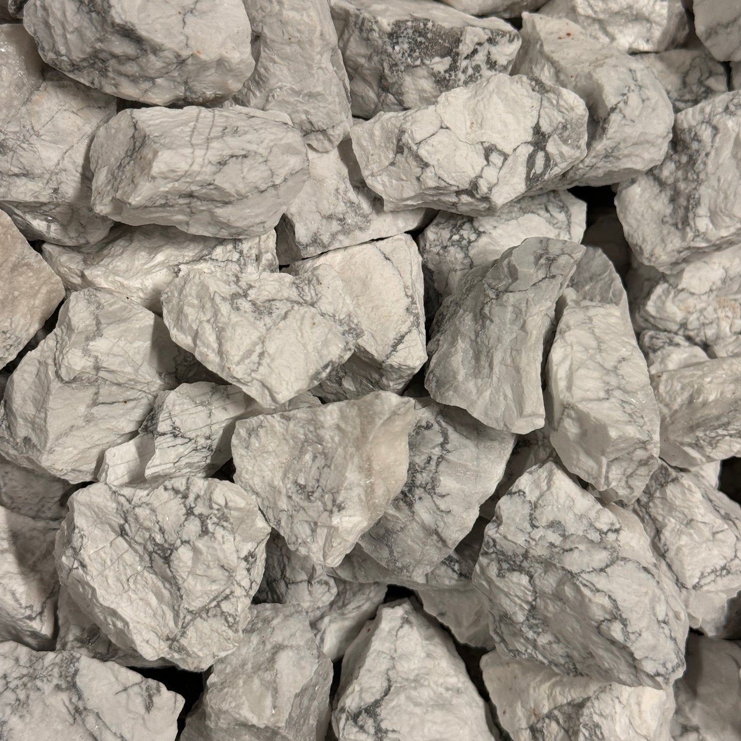 Howlite brute 3-4 cm