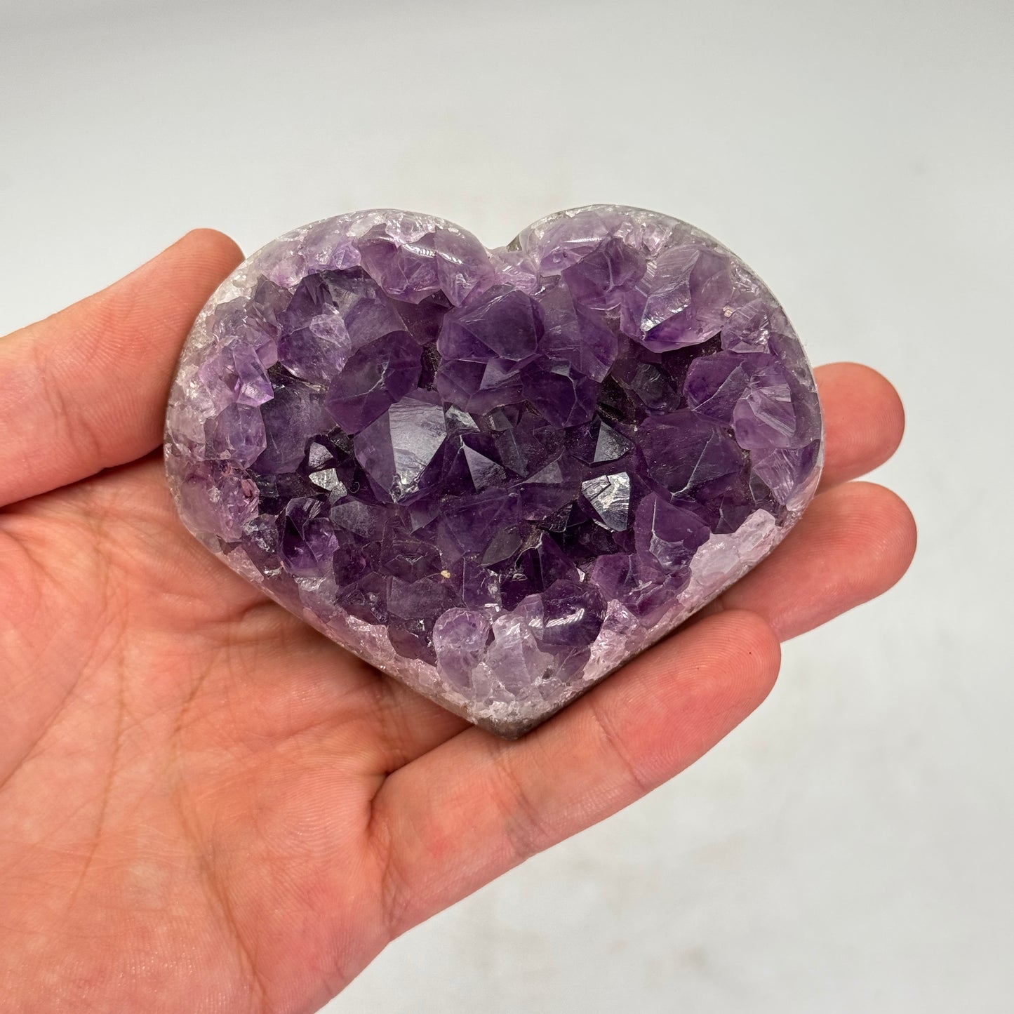 Améthyste violette polie en forme de cœur #1