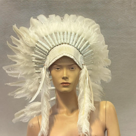 Coiffe indienne longue et blanche