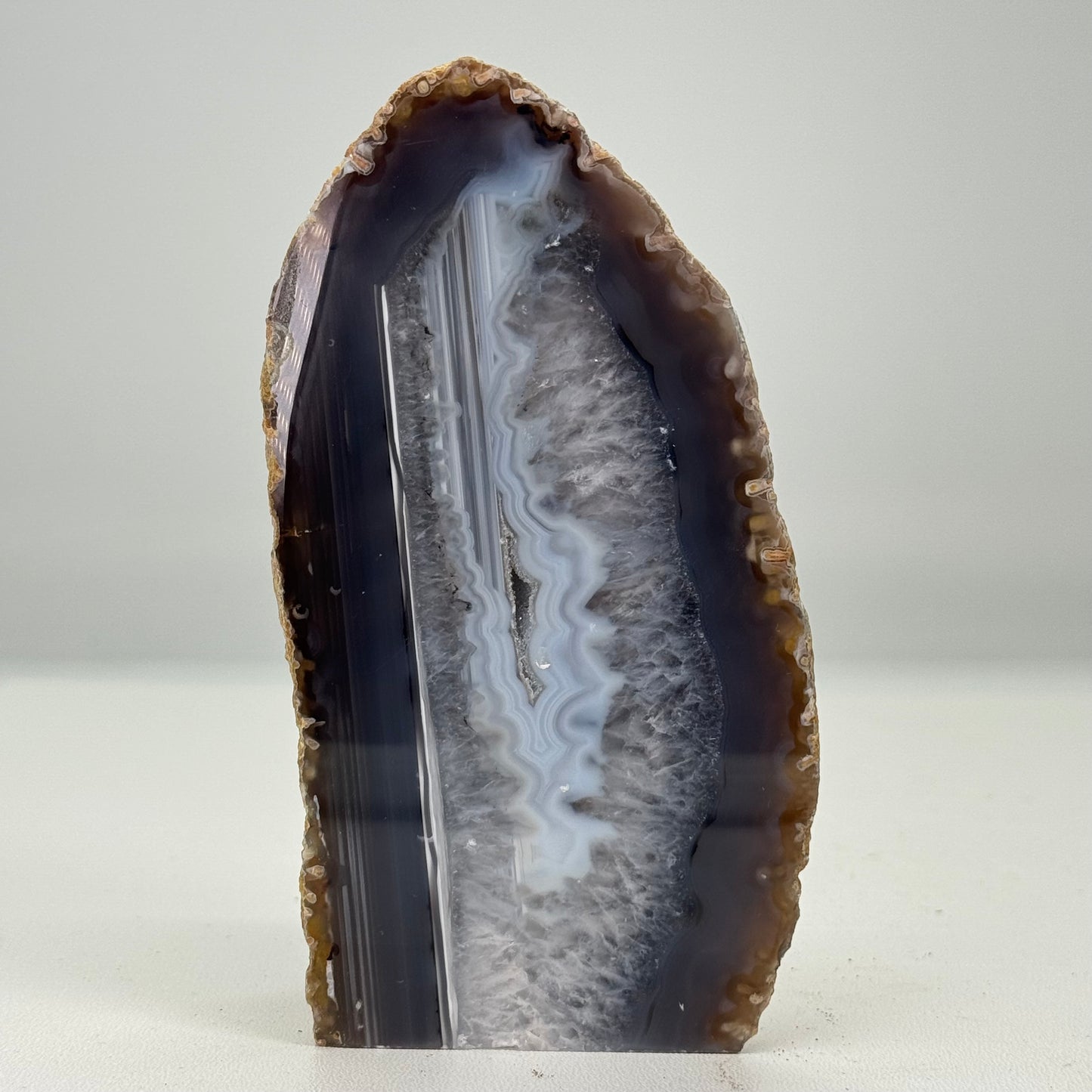 Agaat geode cut base 14 cm #16