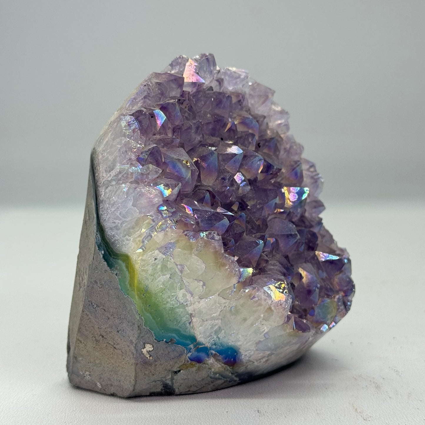Angel aura kwarts cut base #1