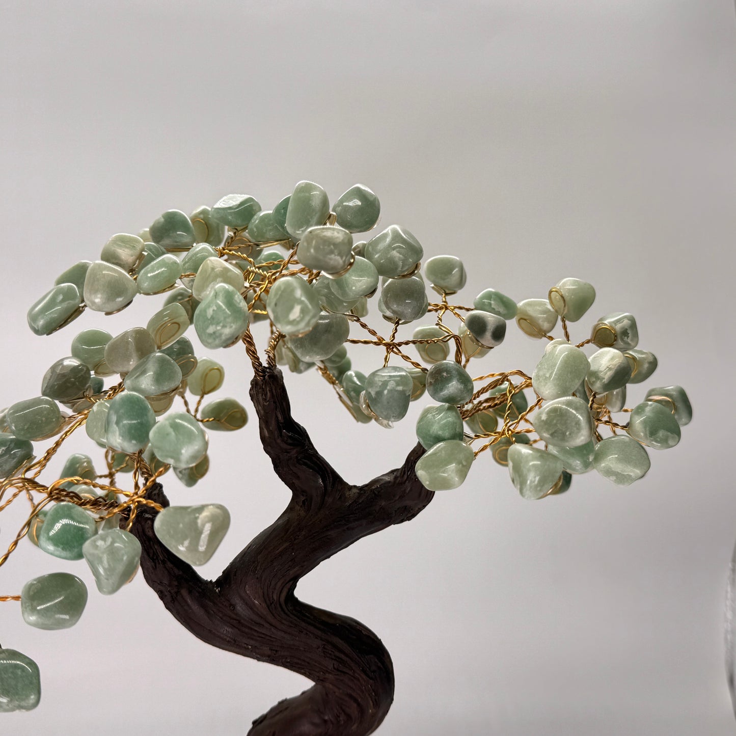 Edelsteenboom met Groene Kwarts op Amethist Cluster – 30 cm
