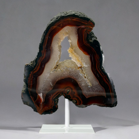 Agaat op Witte Metalen Standaard – Natuurlijke Druzy Agaat uit Brazilië