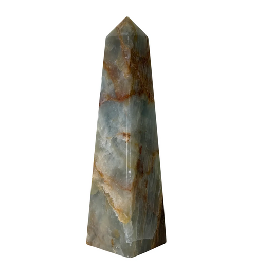 Obelisk van blauwe onyx uit Brazilië