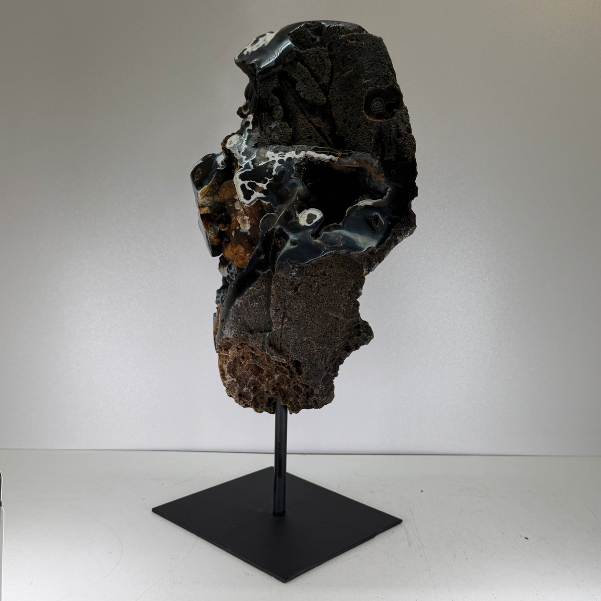 Natuurlijke Rotsagaat met Chalcedoon op Metalen Standaard – Brazilië #58