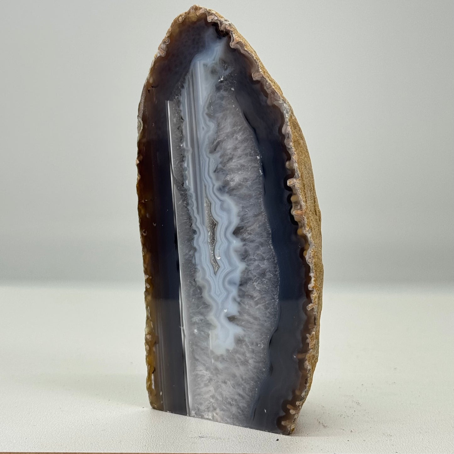 Agaat geode cut base 14 cm #16