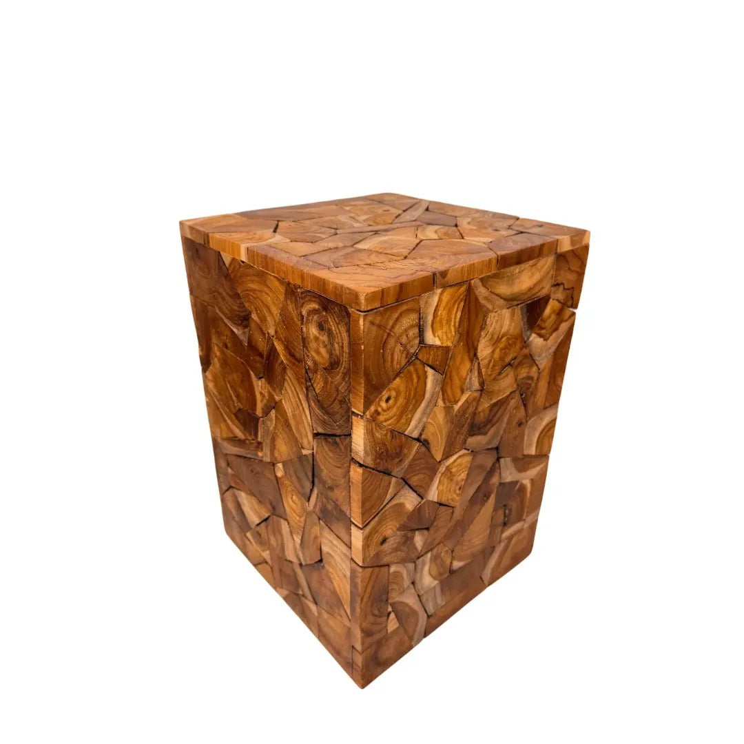 Bijzettafel van teakhout