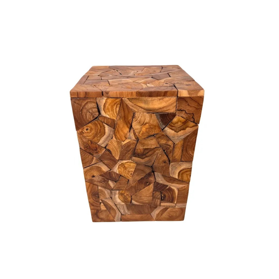 Bijzettafel van teakhout