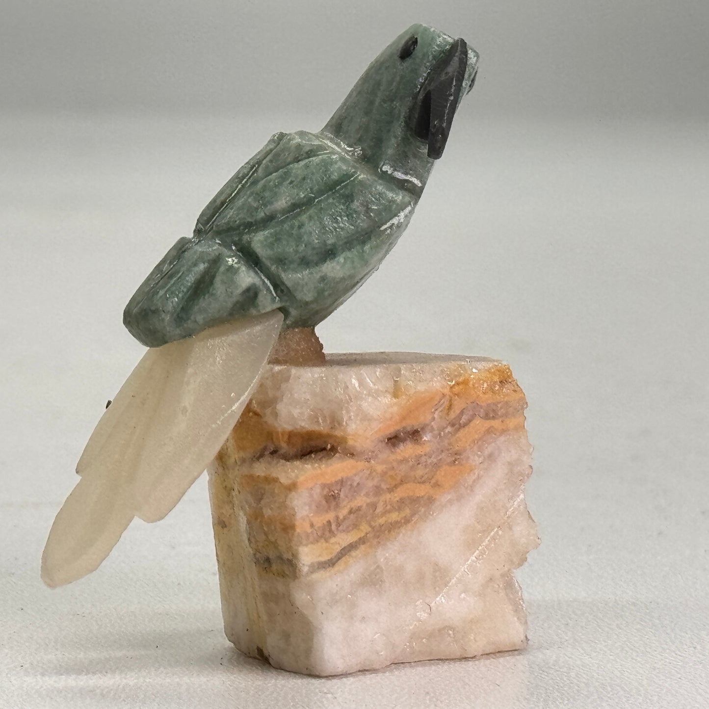Mini papegaai van natuurlijk mineraal steen