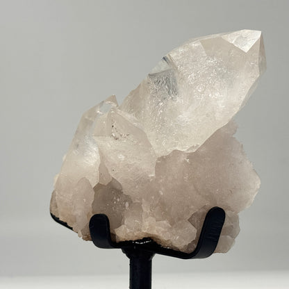 Lemurisch kristal op standaard #4