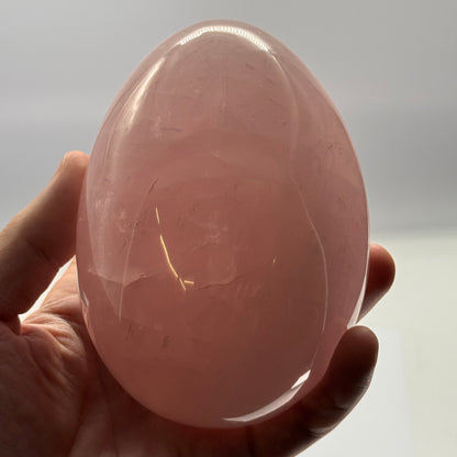 Rozenkwarts Ei Gepolijst van 1,4 kg