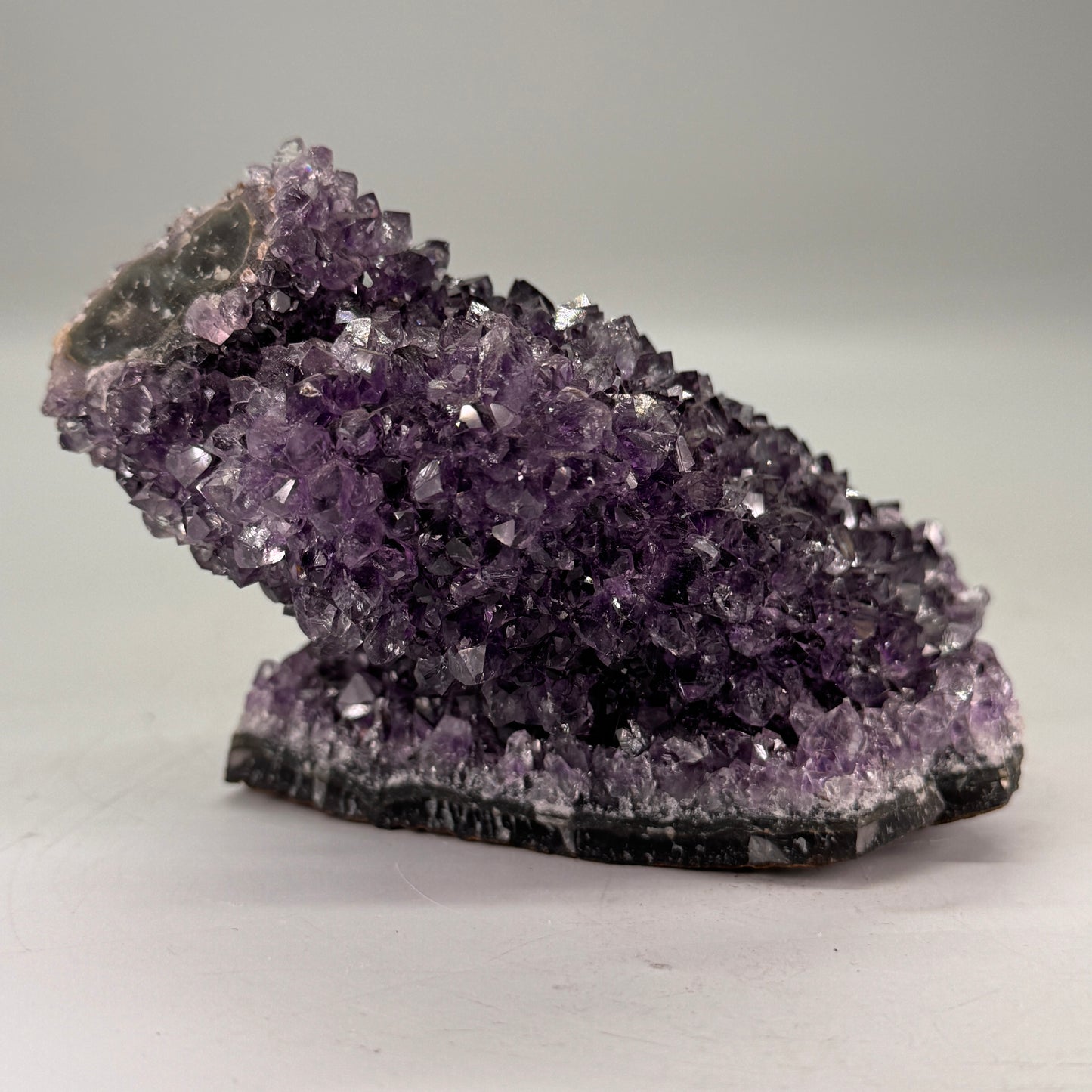 Unieke amethistclusters uit Uruguay