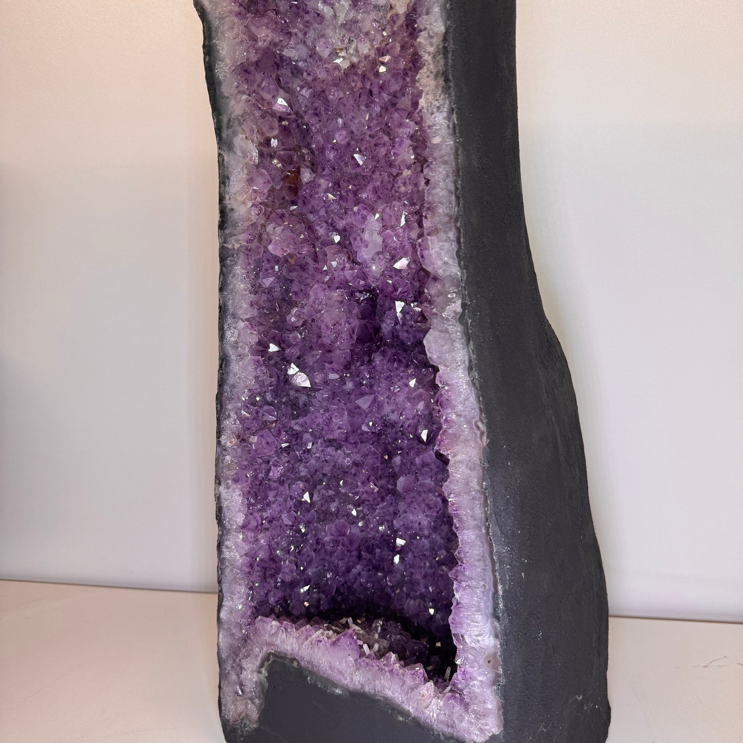 XL amethist kathedraal van 65 cm hoog  (alleen afhalen)