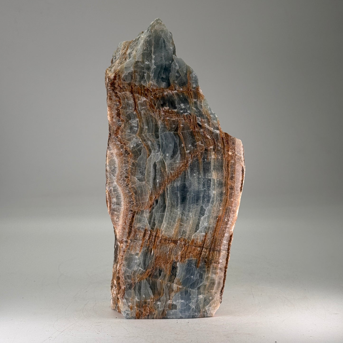 Prachtige blauwe ruwe onyx – half gepolijst