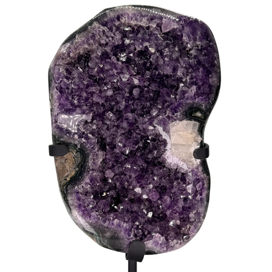 Luxe amethist op zwarte metalen standaard – met calciet & mosagaat (Uruguay)