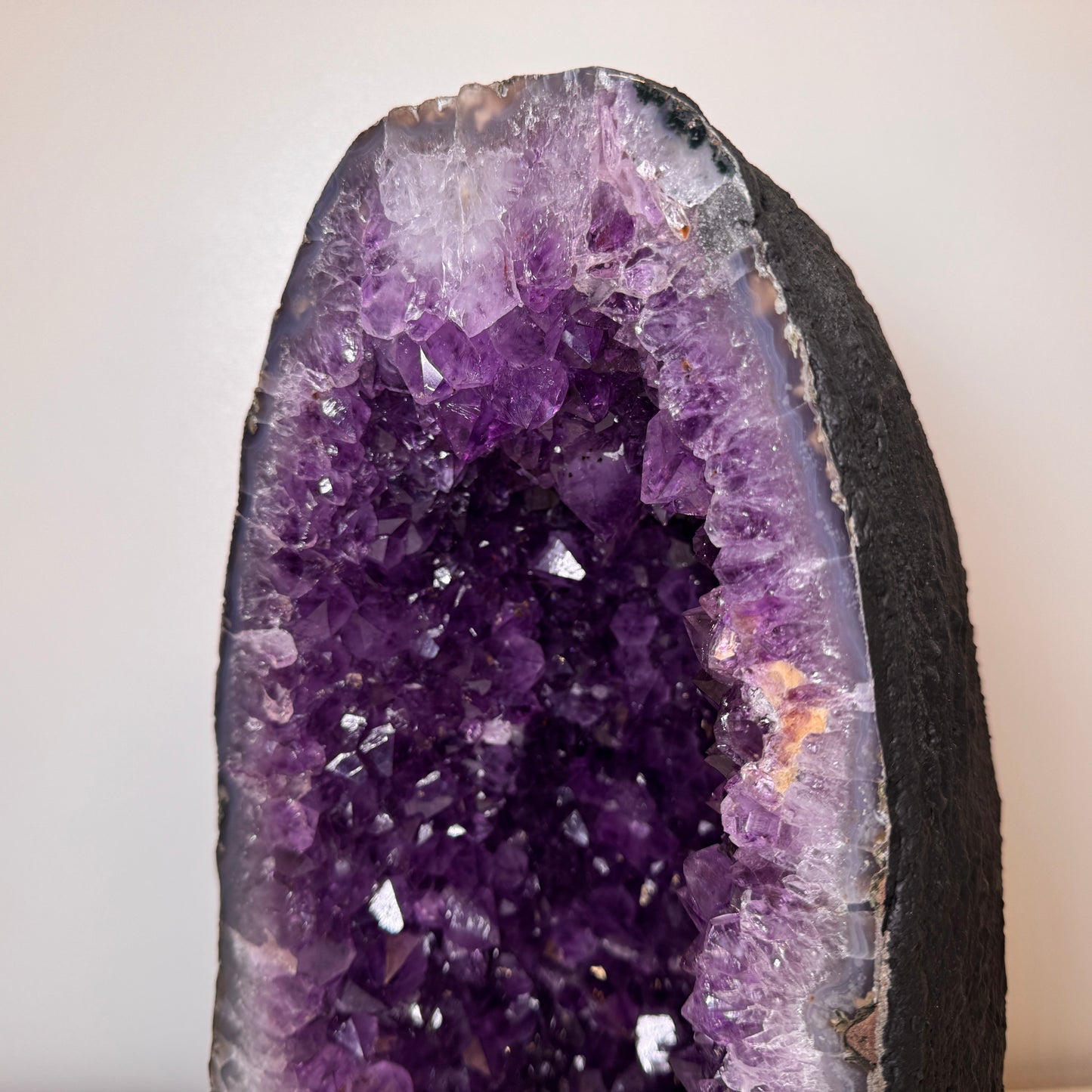 Dieppaarse Amethist Kathedraal – Hoge Kwaliteit uit Uruguay (13 kg)