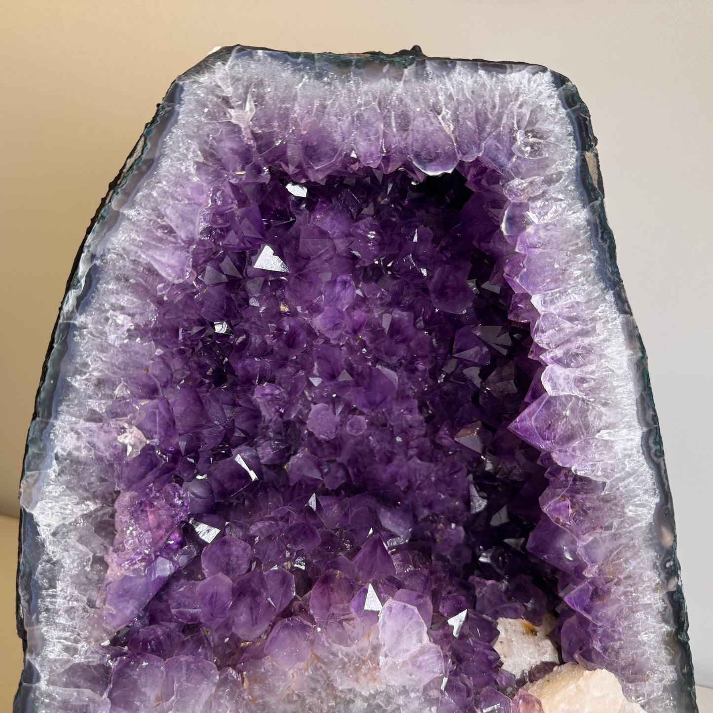 Dieppaarse Amethist Kathedraal – Hoge Kwaliteit uit Uruguay (13 kg)