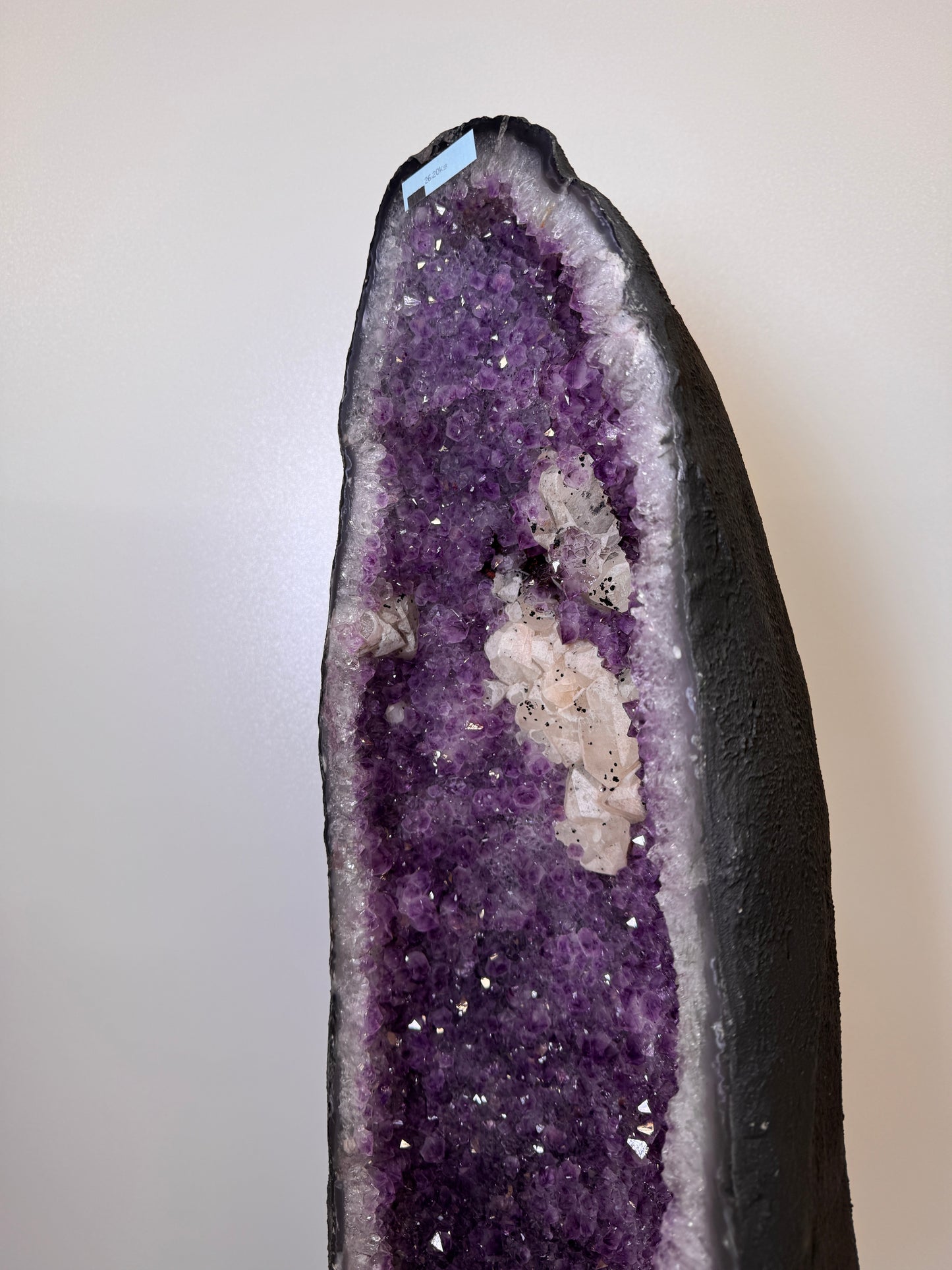 Prachtige grote amethist kathedraal – 67 cm hoog | Uniek stuk uit Brazilië (alleen afhalen)