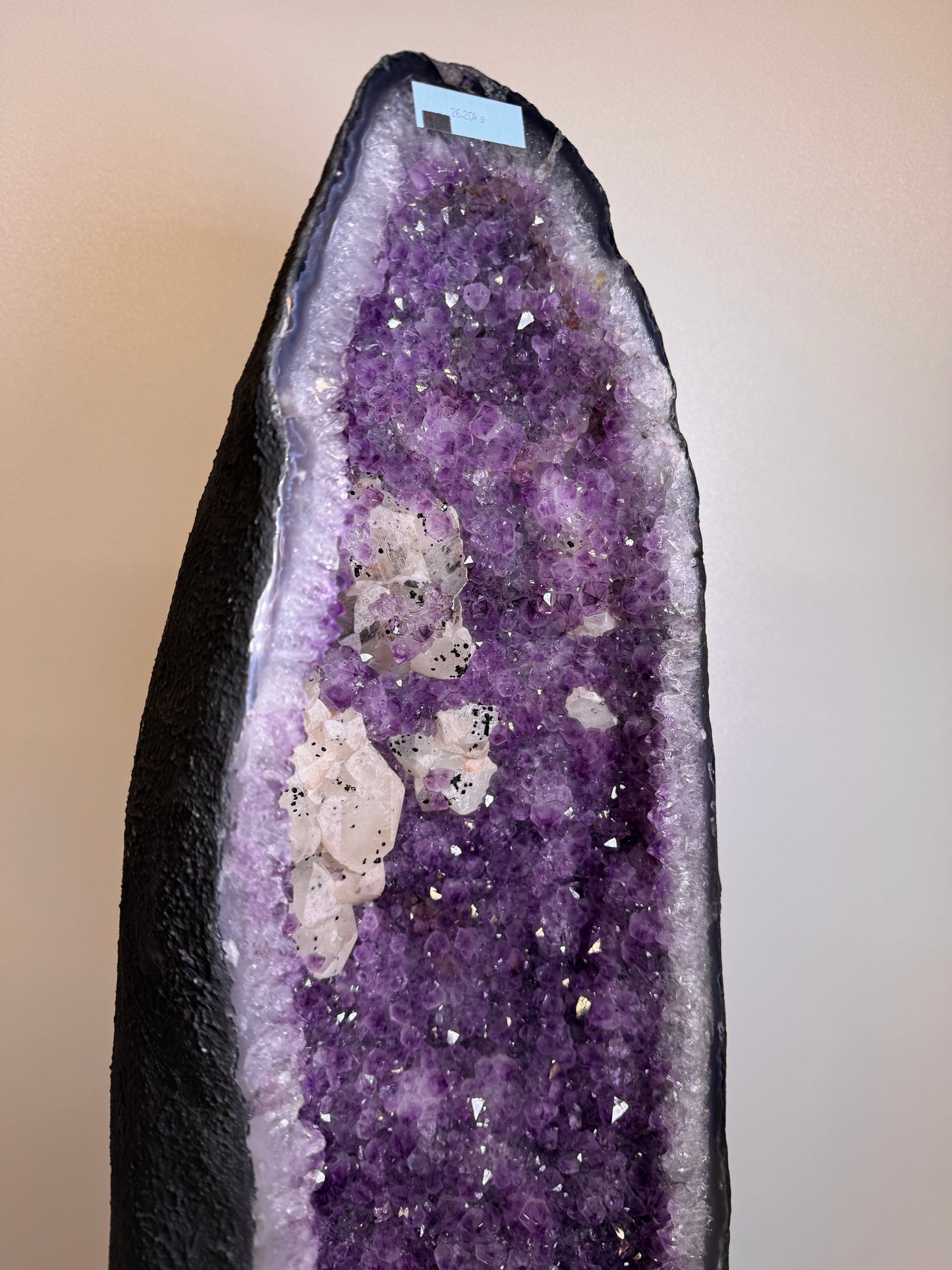 Prachtige grote amethist kathedraal – 67 cm hoog | Uniek stuk uit Brazilië (alleen afhalen)