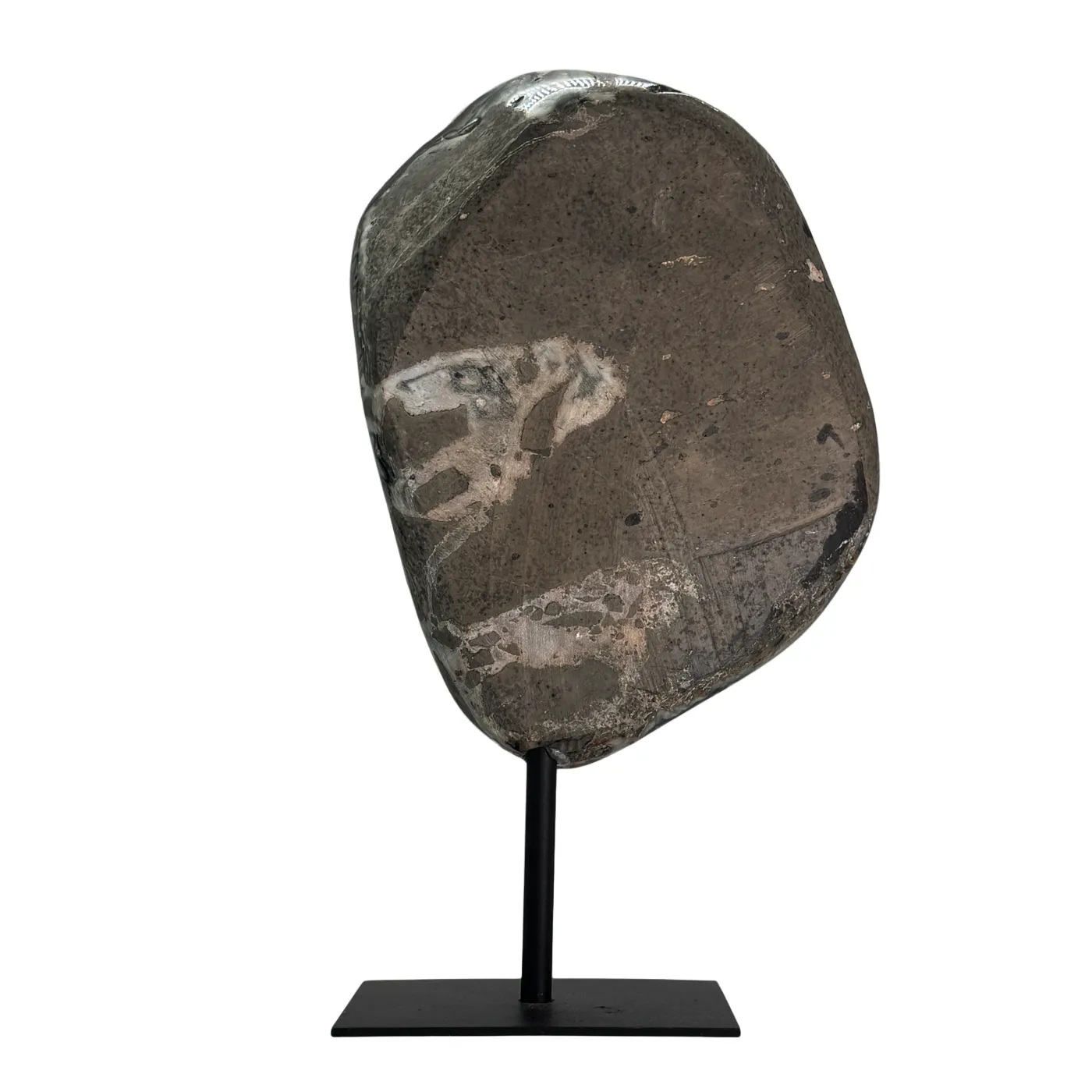 Zwarte amethist met calciet op metalen standaard