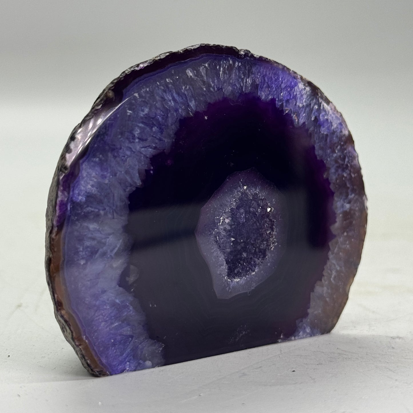 Prachtige paars agaat geode uit Brazilië (Druzy) – klein formaat
