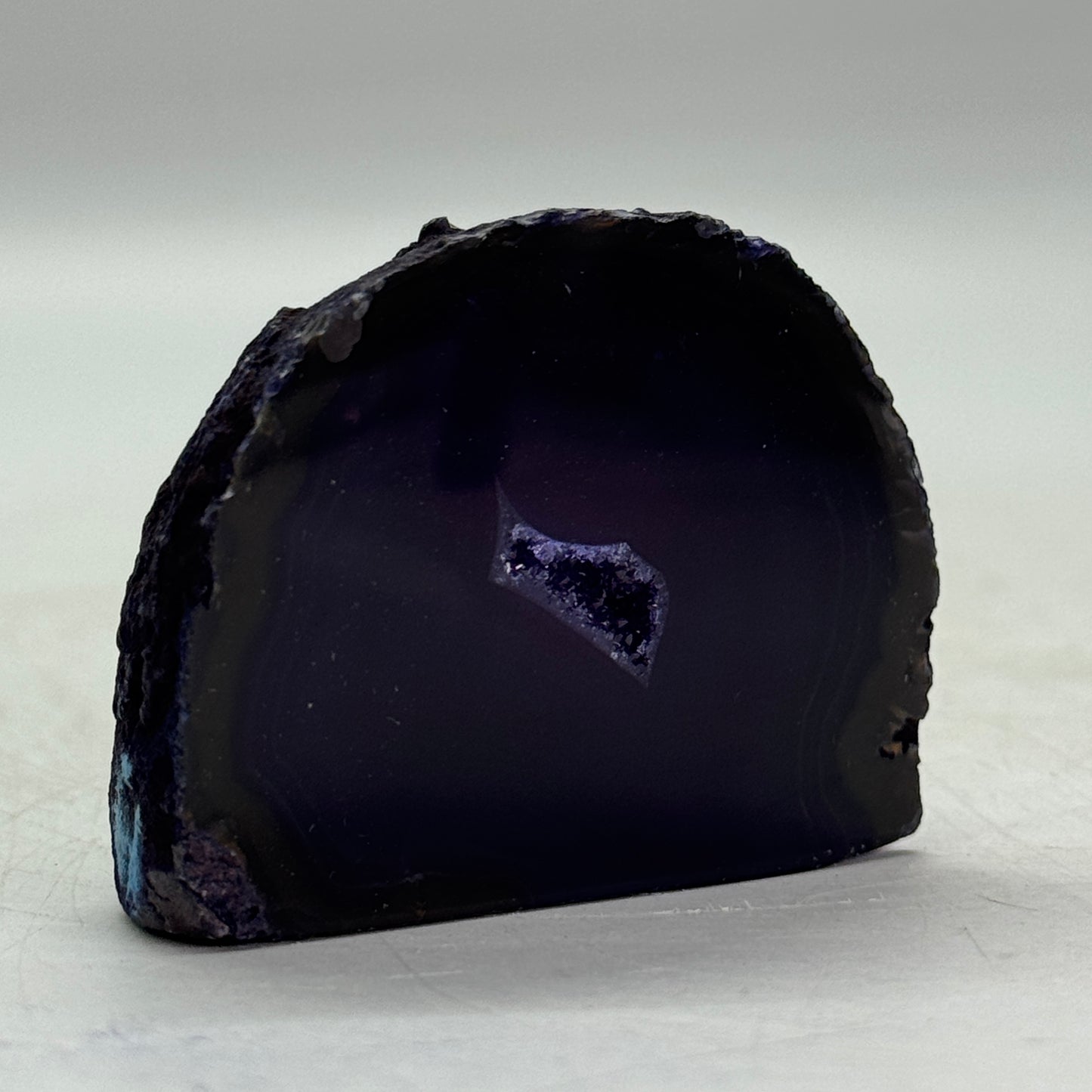 Prachtige paars agaat geode uit Brazilië (Druzy) – klein formaat