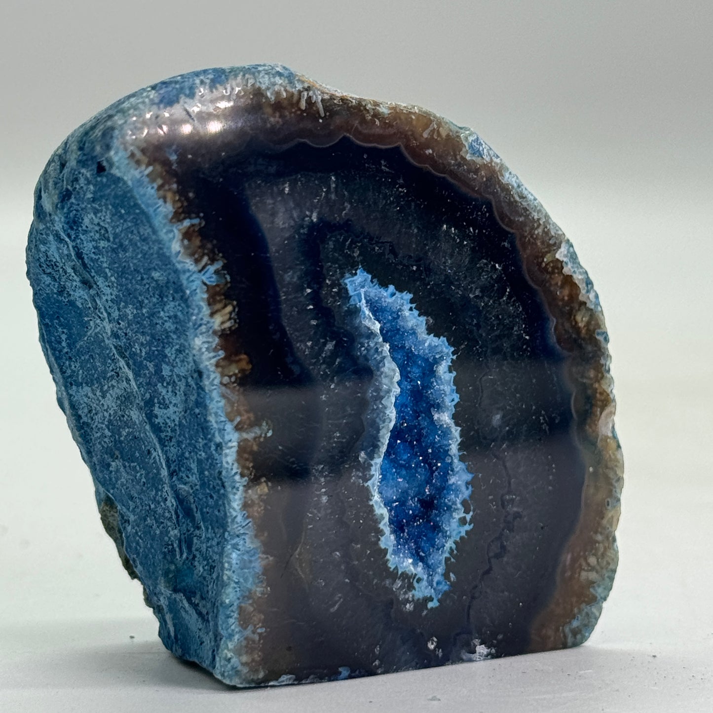 Prachtige blauwe agaat geode uit Brazilië (Druzy) – klein formaat