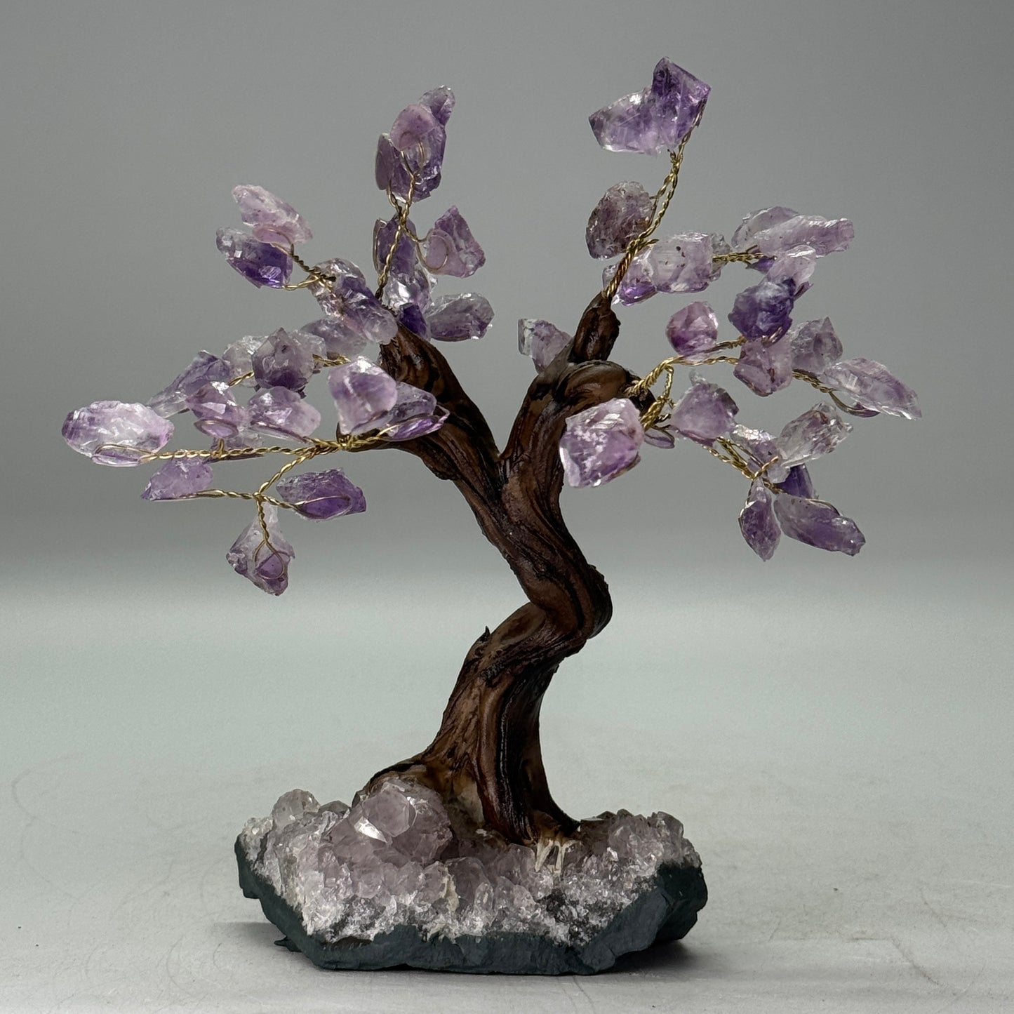 Arbre à pierres précieuses d'améthyste