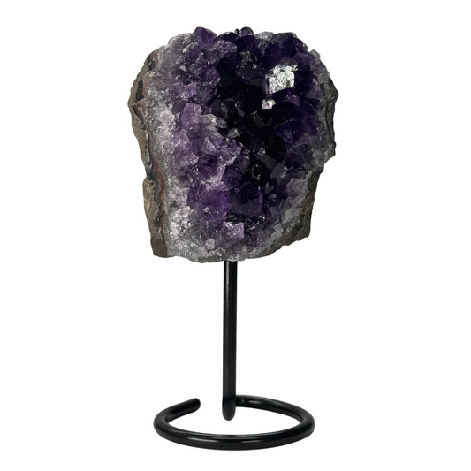Donkerpaarse amethist cluster op voet