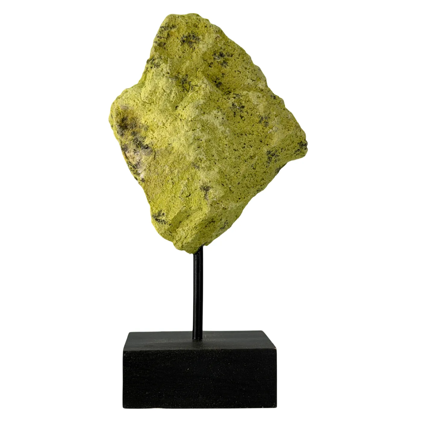 Ruwe nontroniet op zwarte houten standaard (klein)