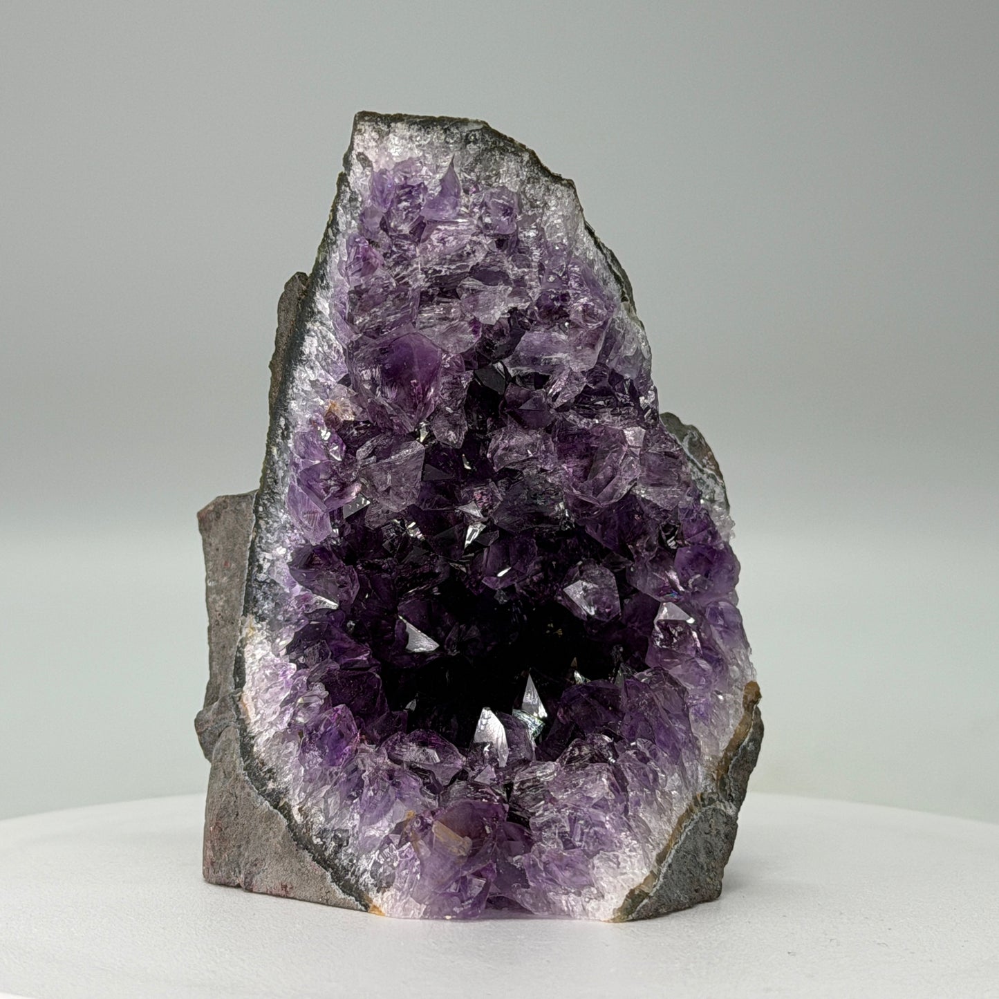 Kleine Natuurlijke Amethist Cut Base – Uruguay