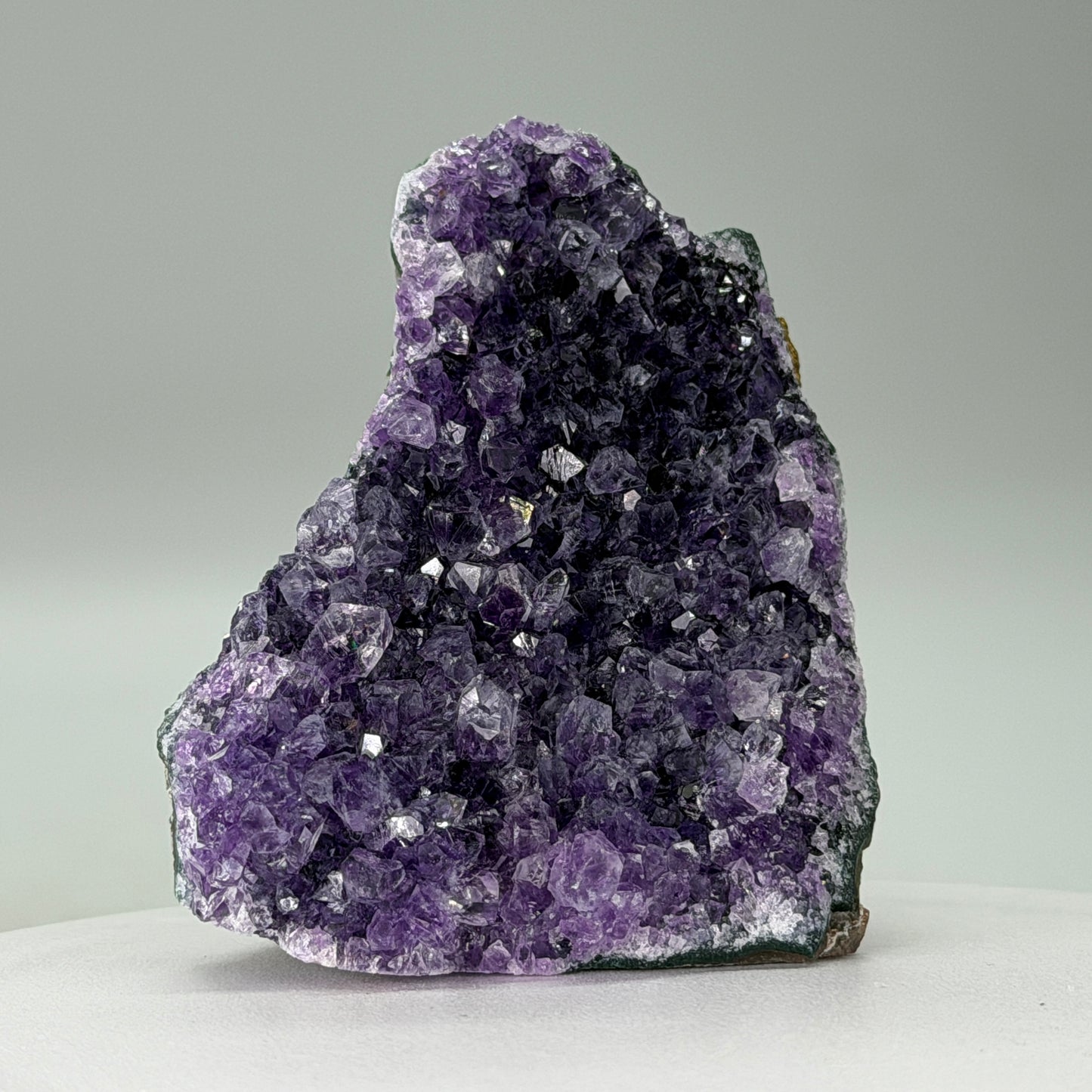 Kleine Natuurlijke Amethist Cut Base – Uruguay