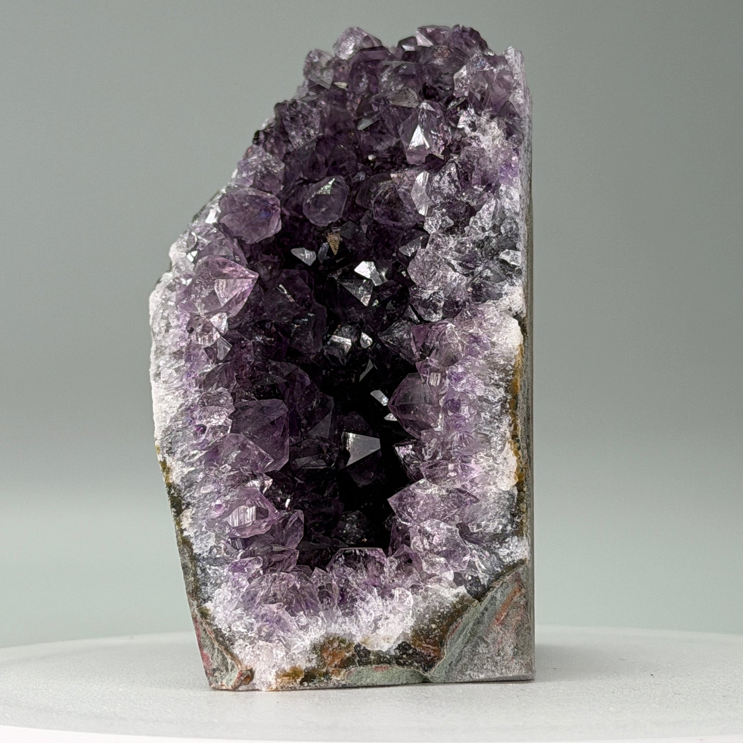 Kleine Natuurlijke Amethist Cut Base – Uruguay