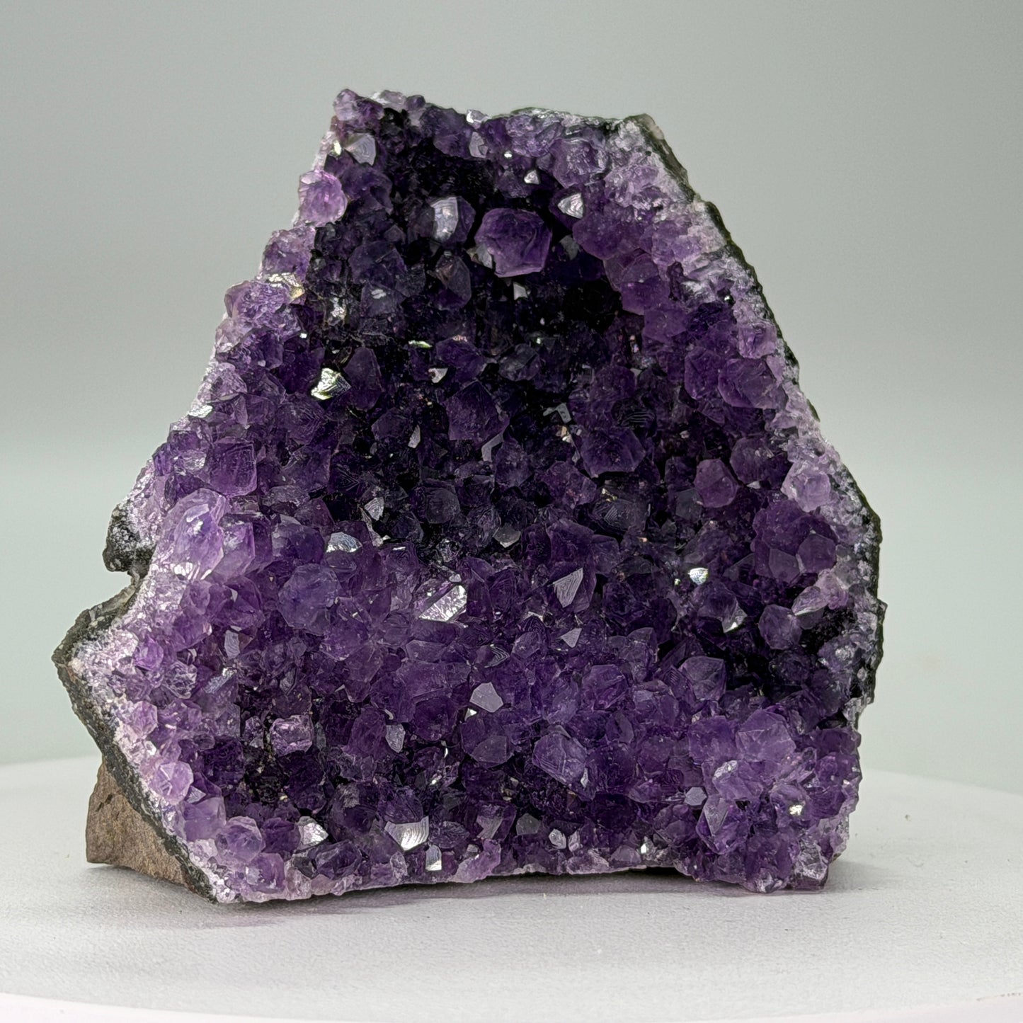 Kleine Natuurlijke Amethist Cut Base – Uruguay