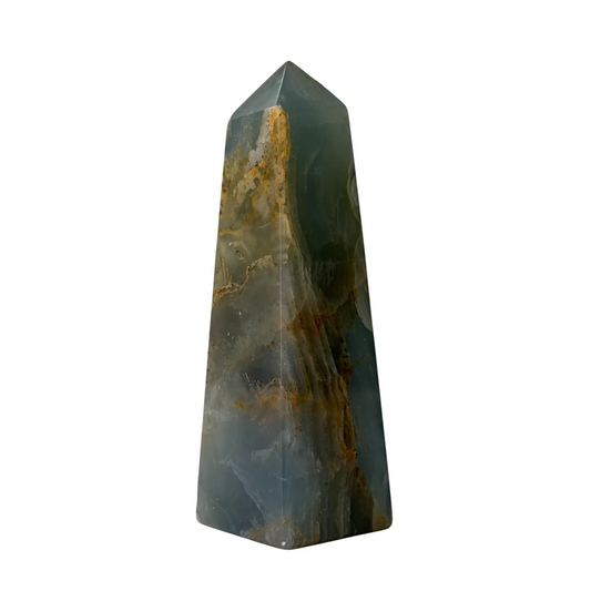 Obelisk van blauwe onyx uit Brazilië