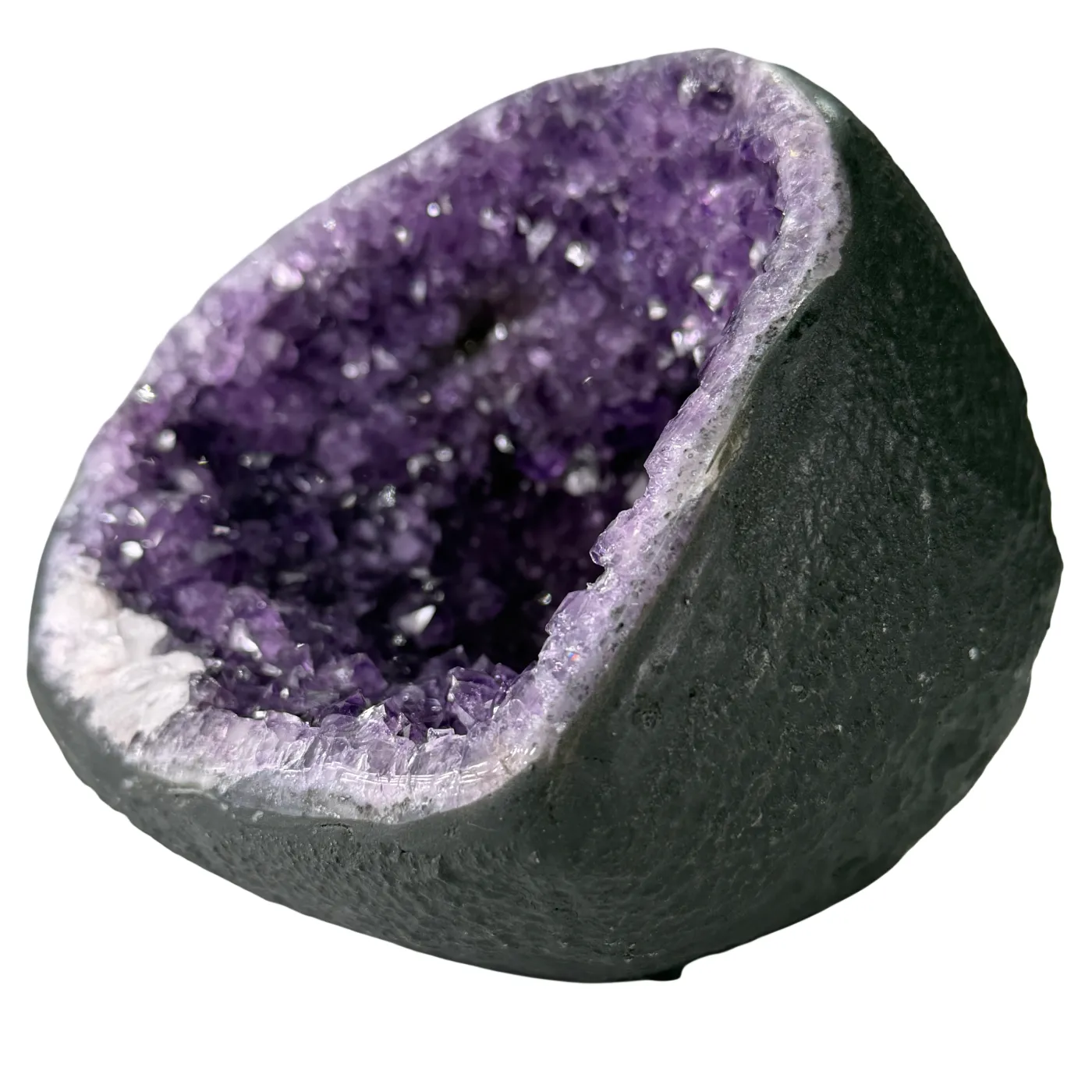 amethist geodeAmethist Geode met Calciet uit Brazilië