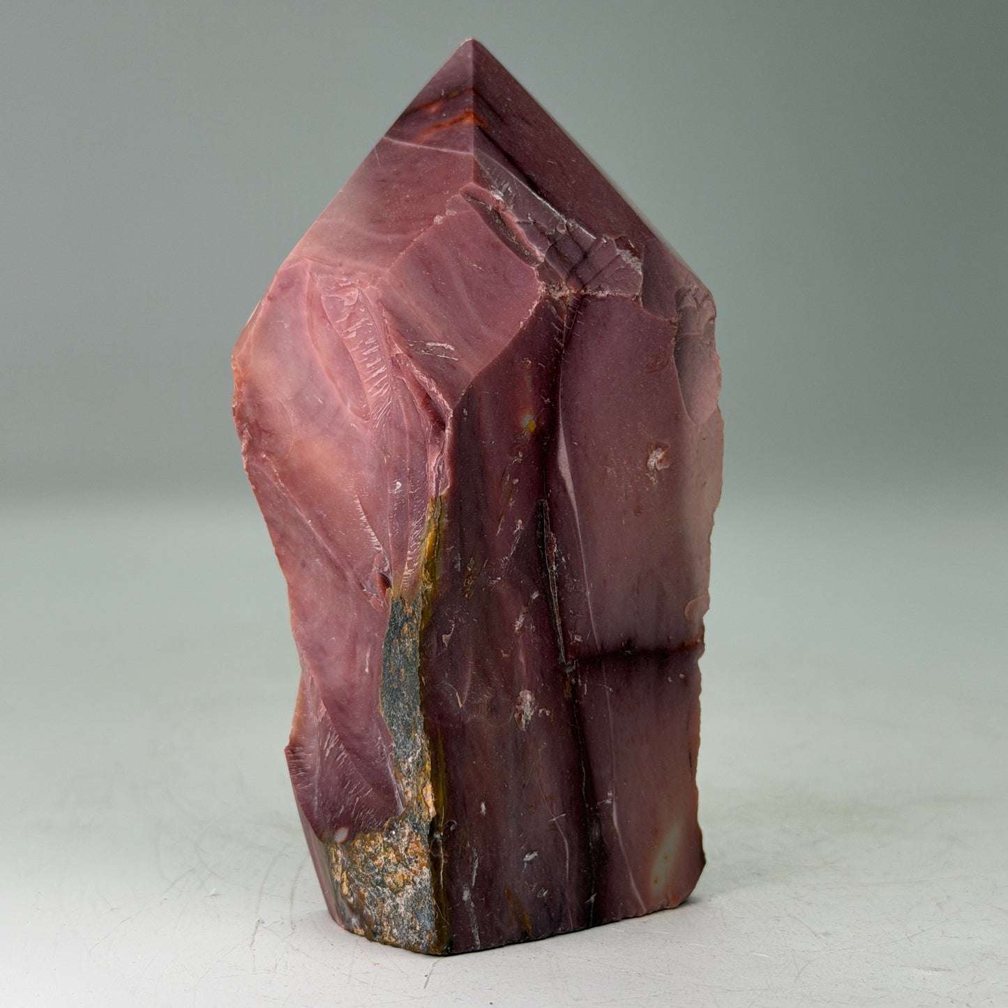 Gepolijste Mookaiet punt – Ruw & Gepolijst