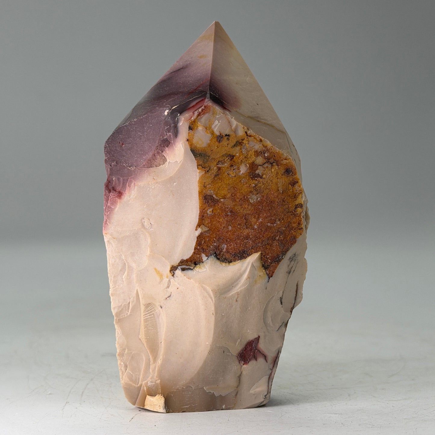 Gepolijste Mookaiet punt – Ruw & Gepolijst