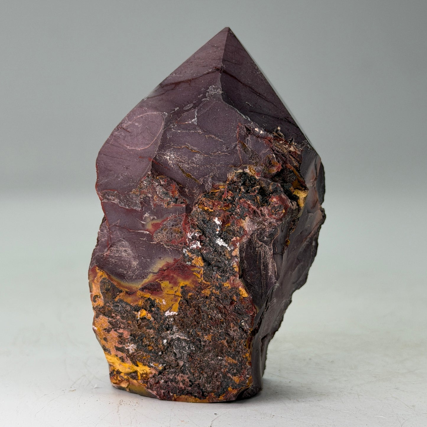 Gepolijste Mookaiet punt – Ruw & Gepolijst