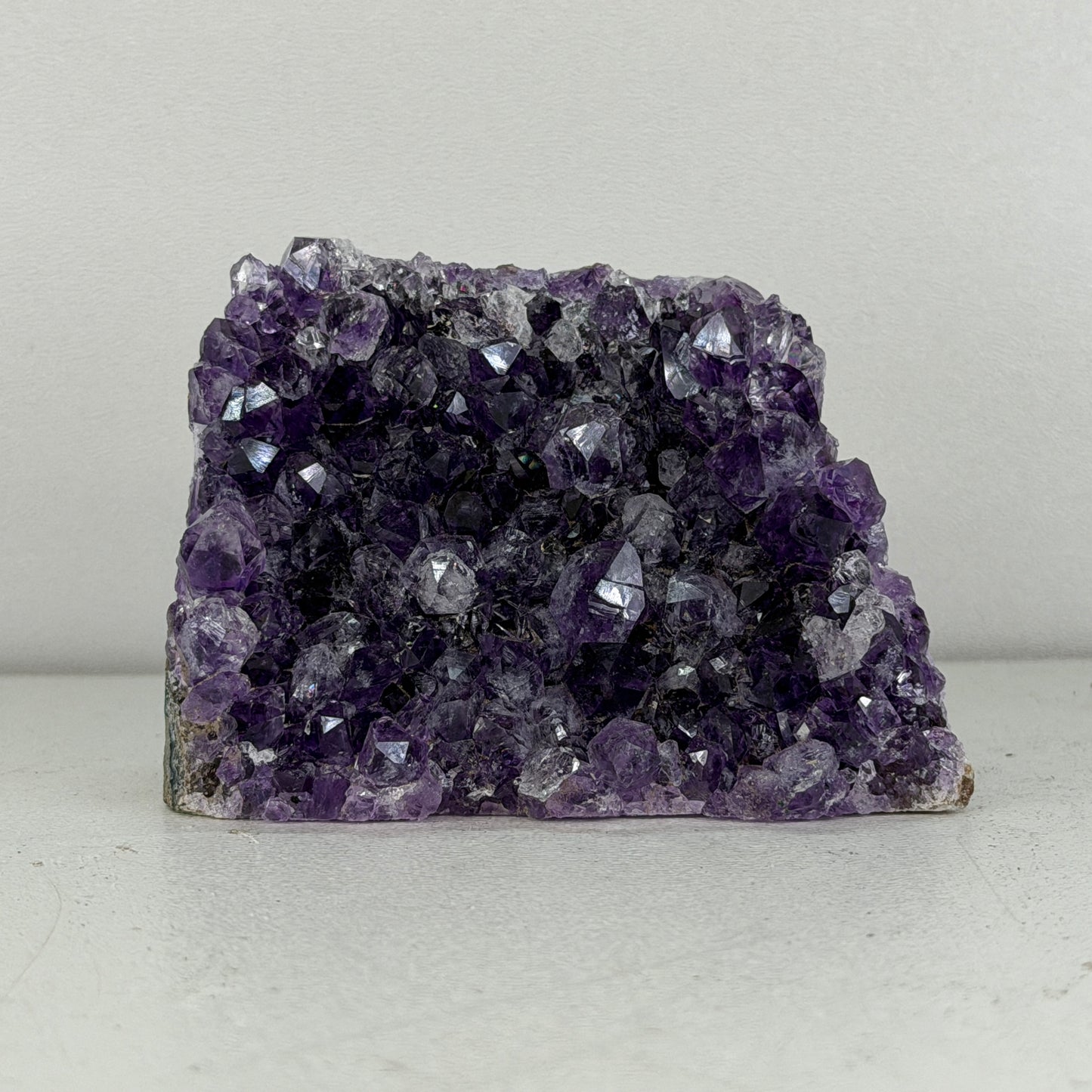 Kleine Natuurlijke Amethist Cut Base – Uruguay