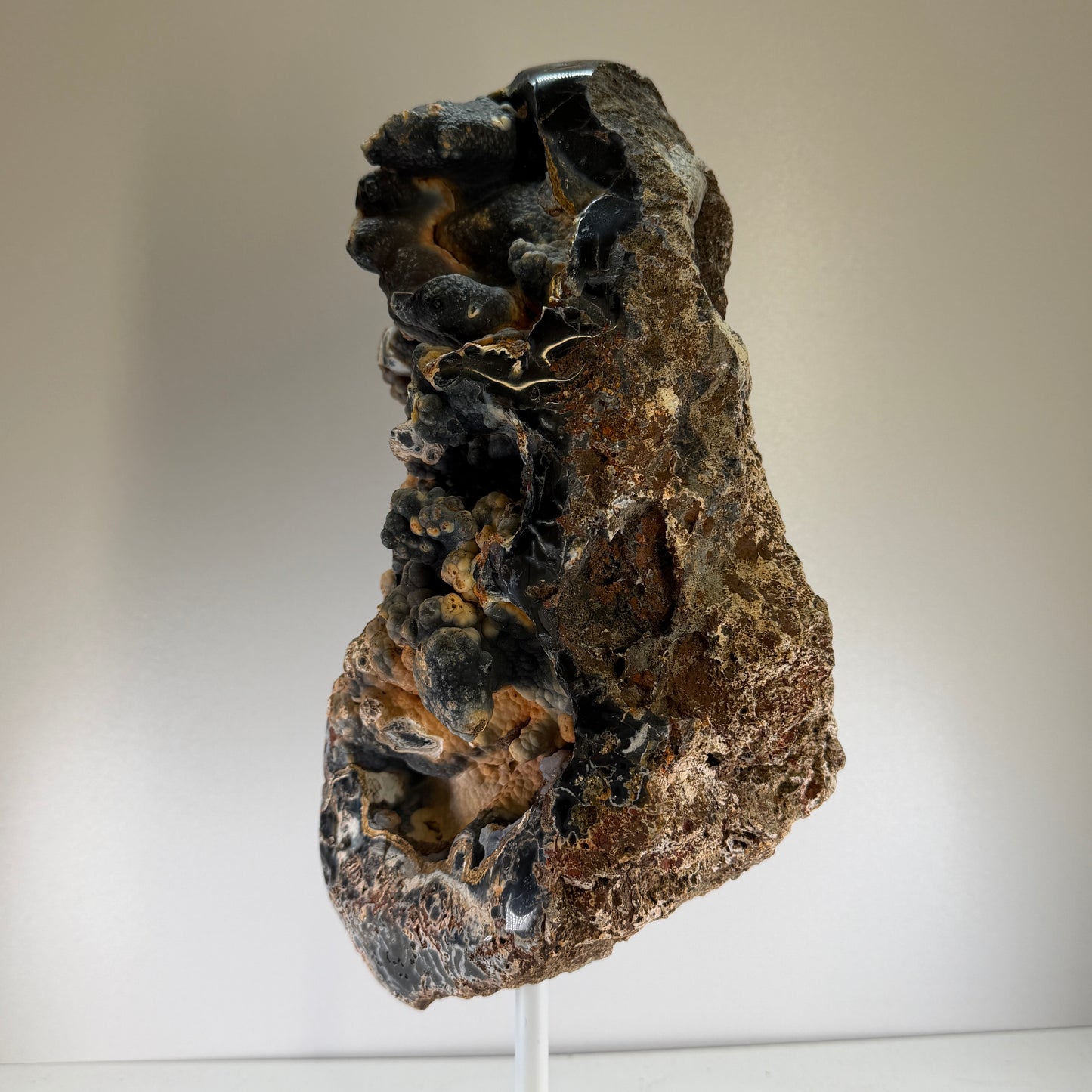 Rotsagaat met Chalcedoon op Voet uit Brazilië – 6,4 kg | 38 cm