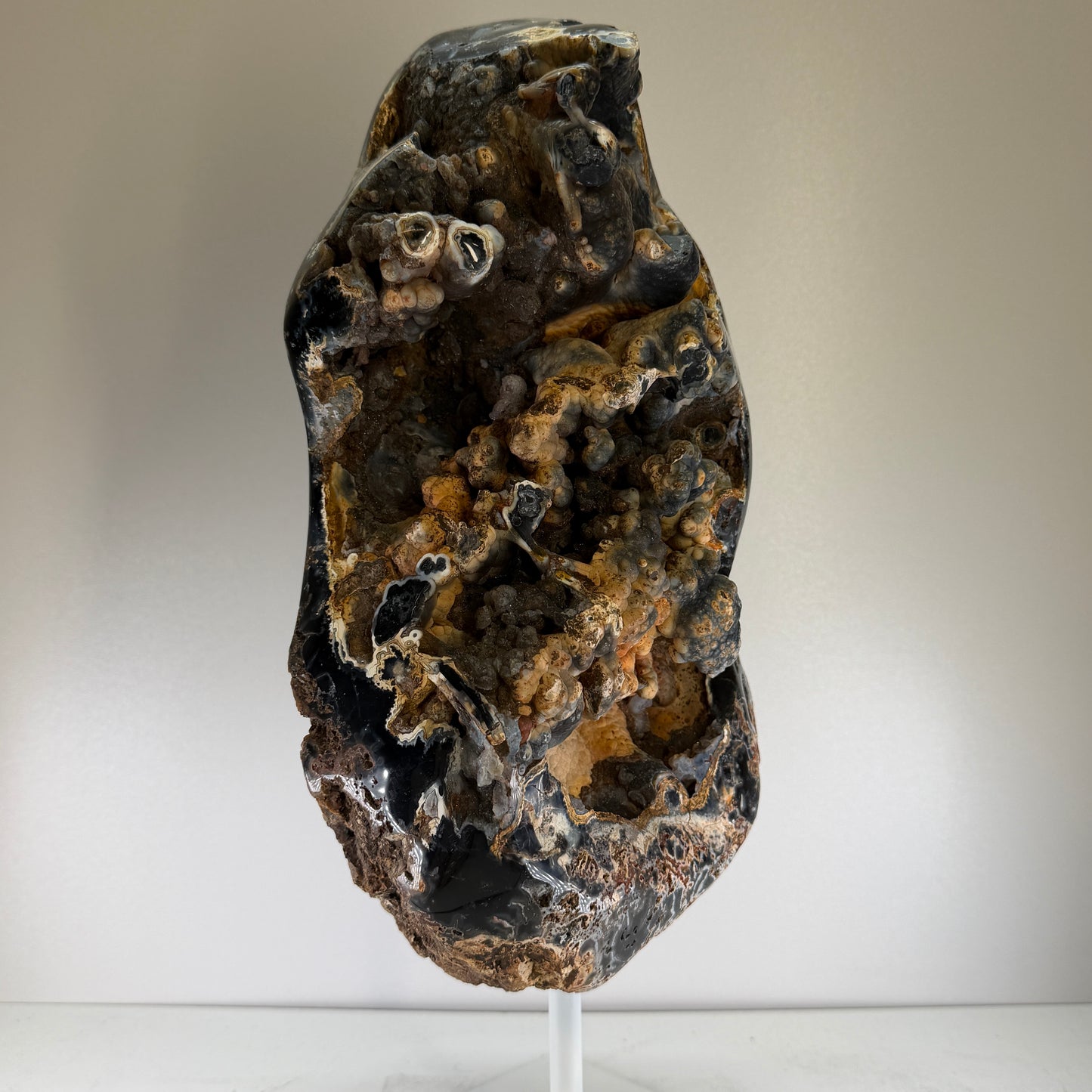 Rotsagaat met Chalcedoon op Voet uit Brazilië – 6,4 kg | 38 cm