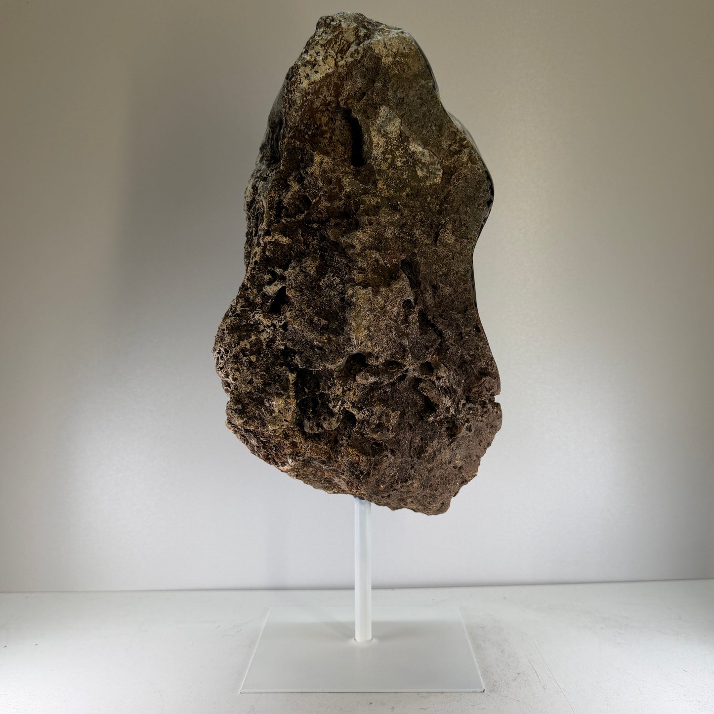 Rotsagaat met Chalcedoon op Voet uit Brazilië – 6,4 kg | 38 cm