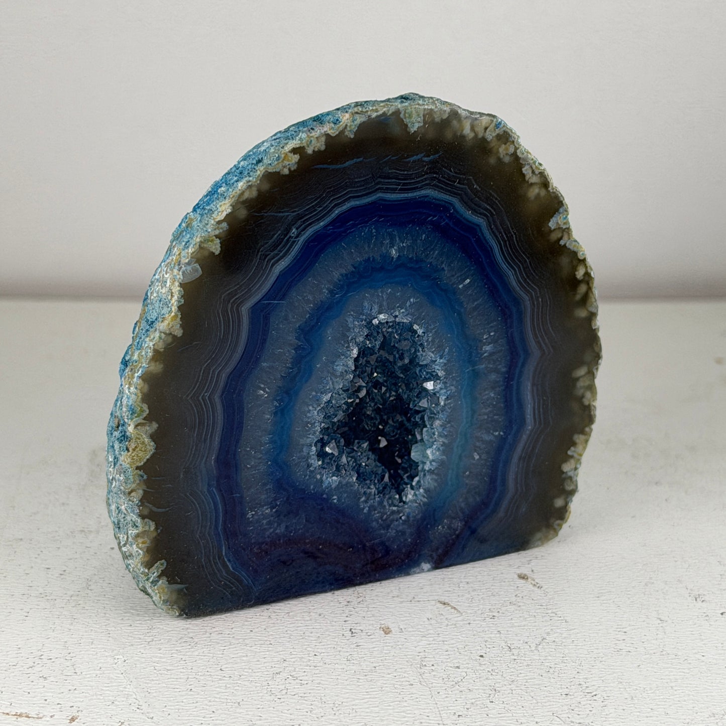 Prachtige paars agaat geode uit Brazilië (Druzy) – klein formaat