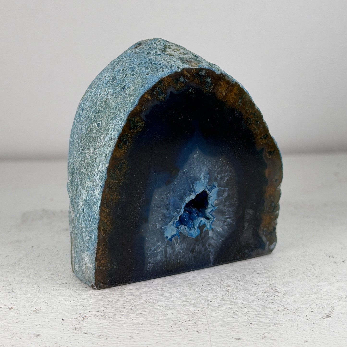 Prachtige paars agaat geode uit Brazilië (Druzy) – klein formaat