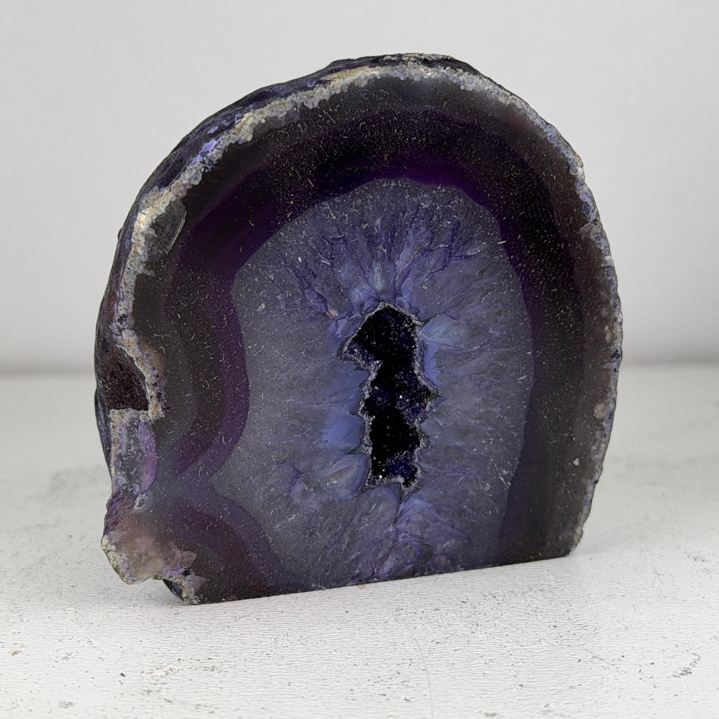 Prachtige paars agaat geode uit Brazilië (Druzy) – klein formaat