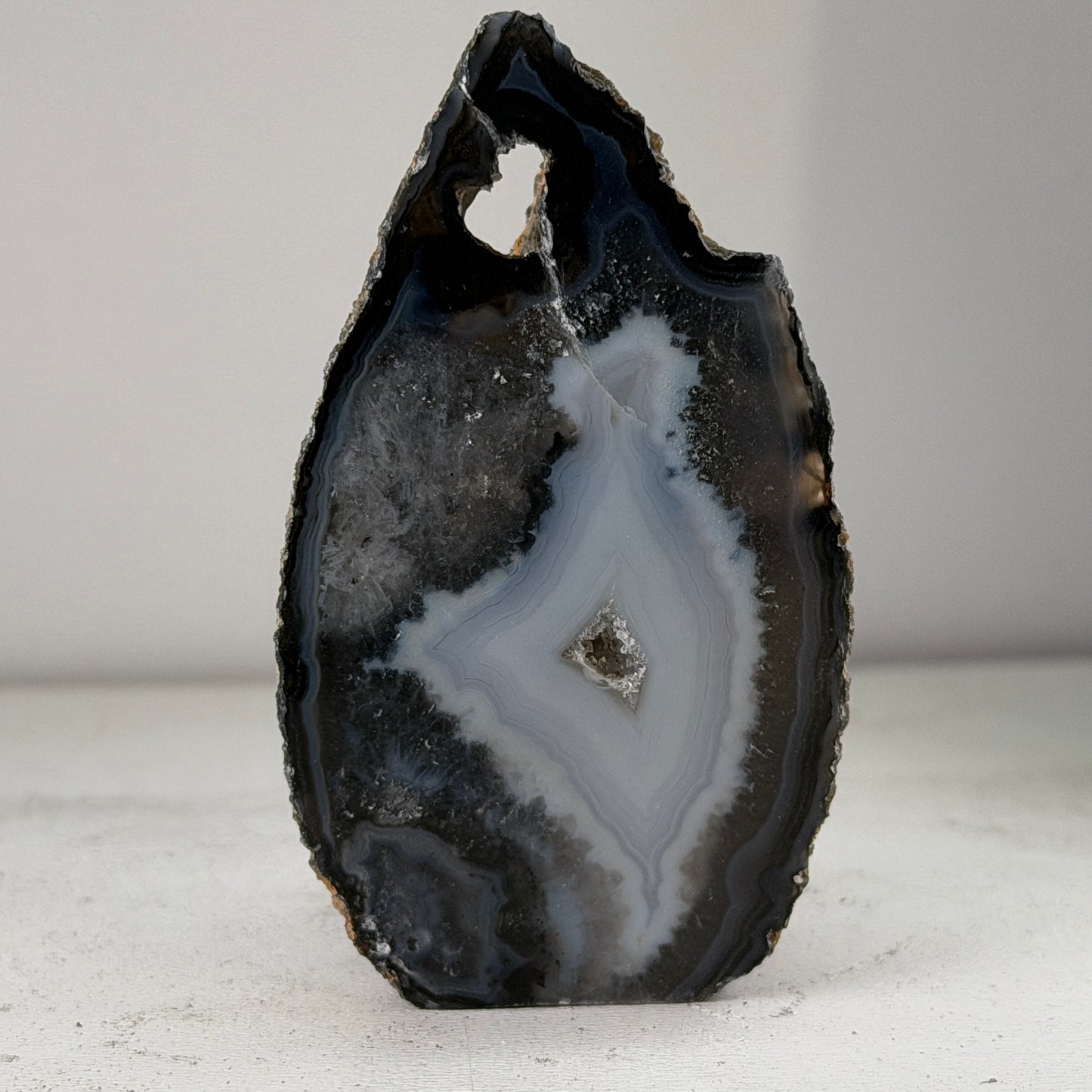 Prachtige paars agaat geode uit Brazilië (Druzy) – klein formaat