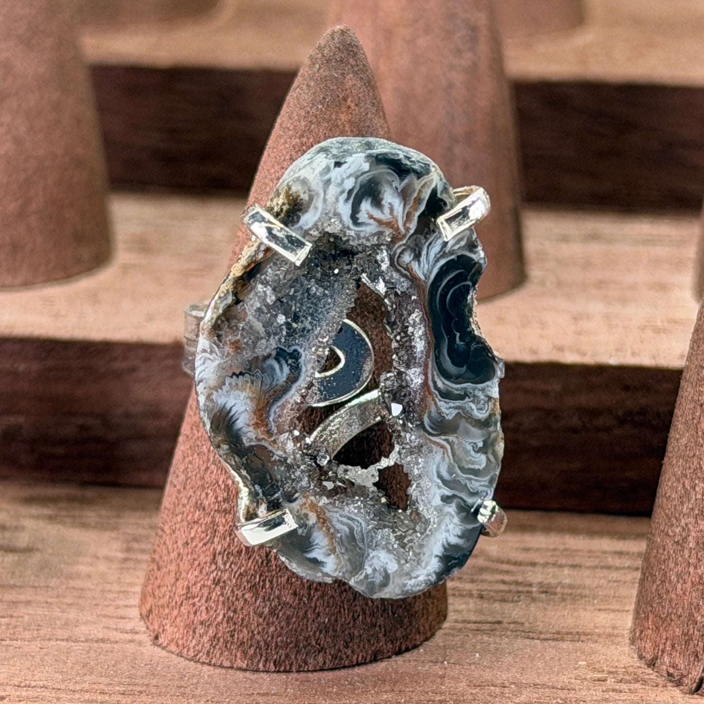 Agaat Geode Ring (donker) – Verstelbaar – Zilver plated